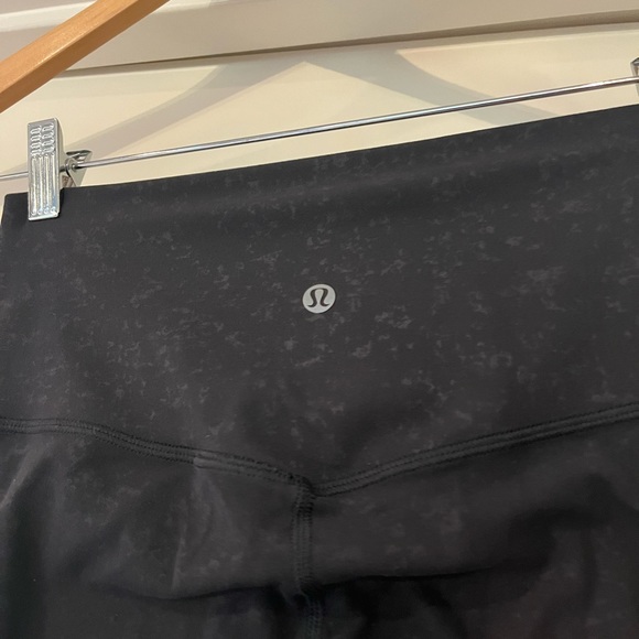 Lululemon align black textured leggings, size 6 - Picture 3 of 7